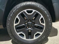 Jeep Renegade Trailhawk 2.0 4×4 TB 2017/2018 RENNER AUTOMÓVEIS LAJEADO / Carros no Vale