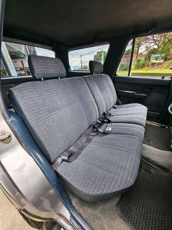 Toyota Hilux SW4 4×4 2.8 1995/1995 RENNER AUTOMÓVEIS LAJEADO / Carros no Vale