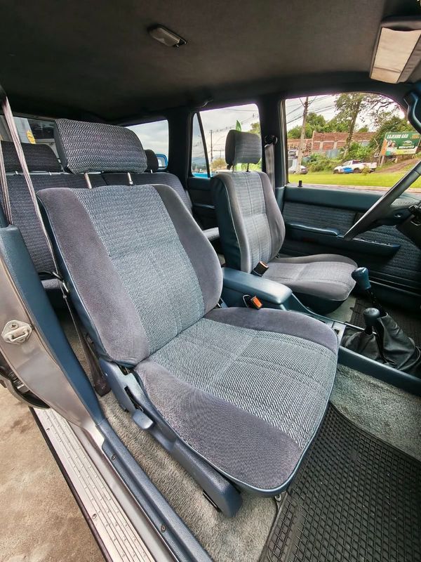 Toyota Hilux SW4 4×4 2.8 1995/1995 RENNER AUTOMÓVEIS LAJEADO / Carros no Vale