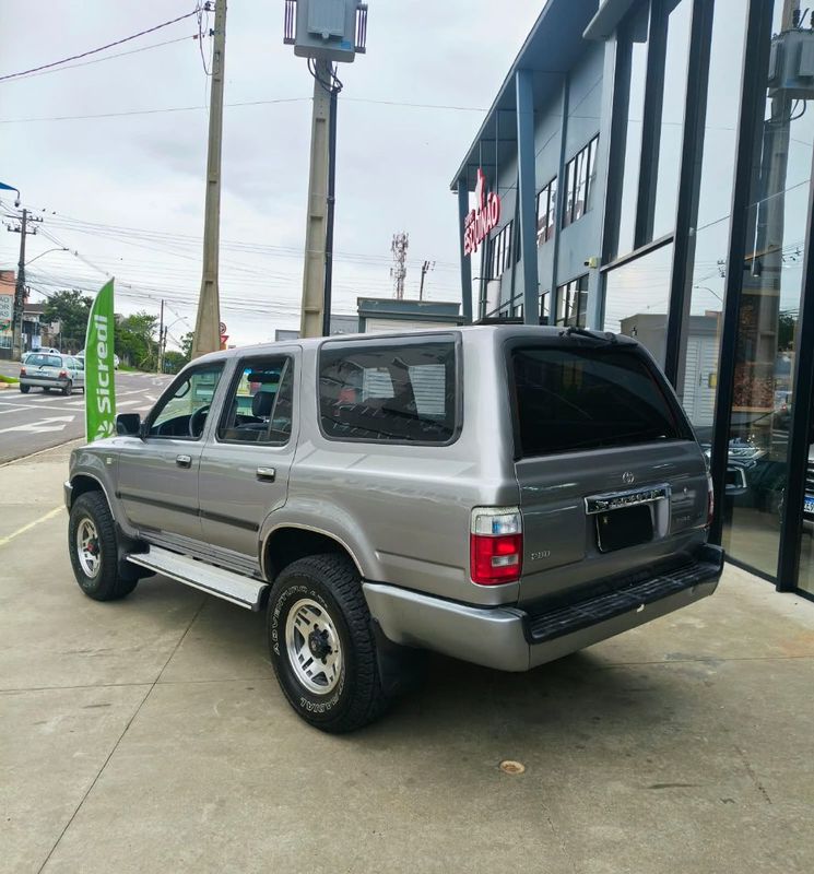 Toyota Hilux SW4 4×4 2.8 1995/1995 RENNER AUTOMÓVEIS LAJEADO / Carros no Vale