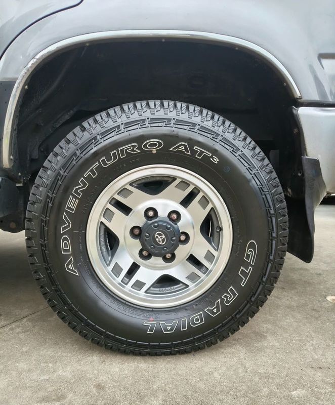 Toyota Hilux SW4 4×4 2.8 1995/1995 RENNER AUTOMÓVEIS LAJEADO / Carros no Vale