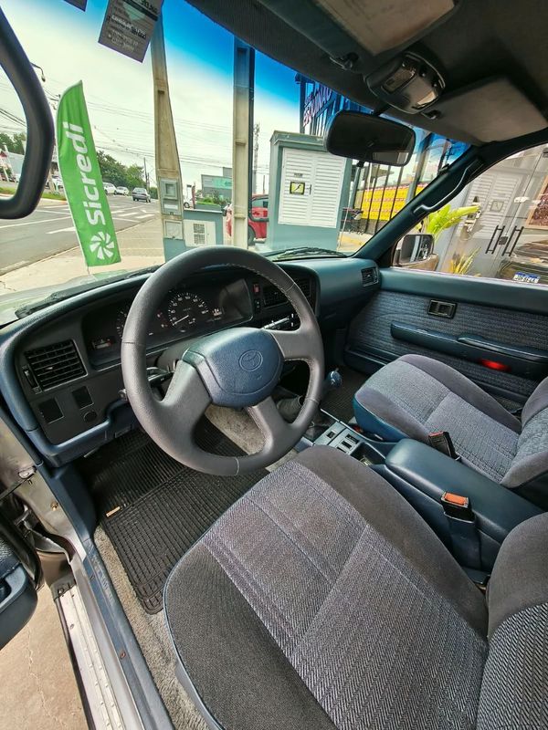 Toyota Hilux SW4 4×4 2.8 1995/1995 RENNER AUTOMÓVEIS LAJEADO / Carros no Vale