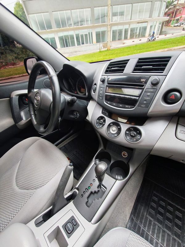 Toyota RAV4 2.4 4×4 16V 170cv 2008/2008 RENNER AUTOMÓVEIS LAJEADO / Carros no Vale Toyota RAV4 2.4 4×4 16V 170cv 2008/2008 RENNER AUTOMÓVEIS LAJEADO / Carros no Vale