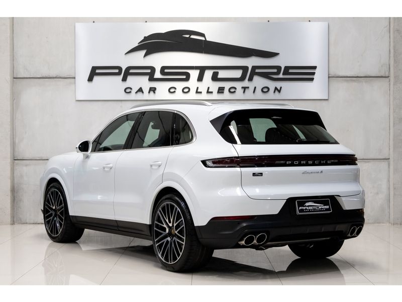 PORSCHE CAYENNE 4.0 V8 S AWD TIPTRONIC S 2023/2024 PASTORE CAR COLLECTION BENTO GONÇALVES / Carros no Vale PORSCHE CAYENNE 4.0 V8 S AWD TIPTRONIC S 2023/2024 PASTORE CAR COLLECTION BENTO GONÇALVES / Carros no Vale