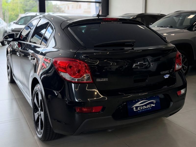 CHEVROLET CRUZE 1.8 LT SPORT6 16V 2013/2014 LEHMEN VEÍCULOS VENÂNCIO AIRES / Carros no Vale