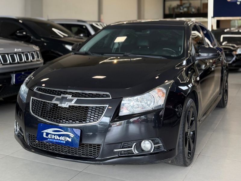 CHEVROLET CRUZE 1.8 LT SPORT6 16V 2013/2014 LEHMEN VEÍCULOS VENÂNCIO AIRES / Carros no Vale