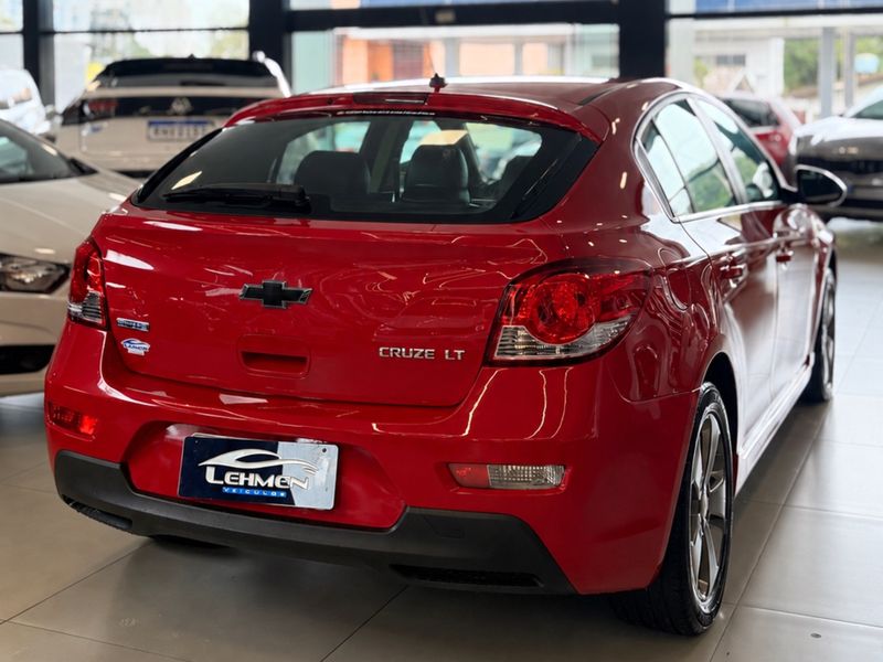 CHEVROLET CRUZE 1.8 LT SPORT6 16V 2013/2014 LEHMEN VEÍCULOS VENÂNCIO AIRES / Carros no Vale CHEVROLET CRUZE 1.8 LT SPORT6 16V 2013/2014 LEHMEN VEÍCULOS VENÂNCIO AIRES / Carros no Vale
