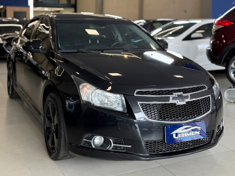 CHEVROLET CRUZE 1.8 LT SPORT6 16V 2013/2014 LEHMEN VEÍCULOS VENÂNCIO AIRES / Carros no Vale