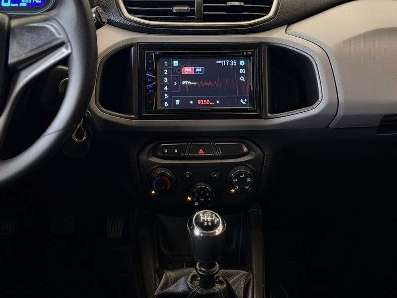 CHEVROLET ONIX 1.0 MPFI LS 8V 2015/2015 LEHMEN VEÍCULOS VENÂNCIO AIRES / Carros no Vale