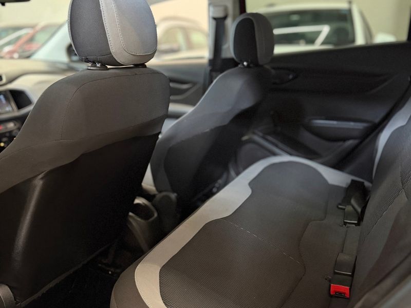 CHEVROLET ONIX 1.0 MPFI LS 8V 2015/2015 LEHMEN VEÍCULOS VENÂNCIO AIRES / Carros no Vale