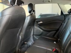 CHEVROLET TRACKER 1.0 TURBO MIDNIGHT 2023/2024 LEHMEN VEÍCULOS VENÂNCIO AIRES / Carros no Vale