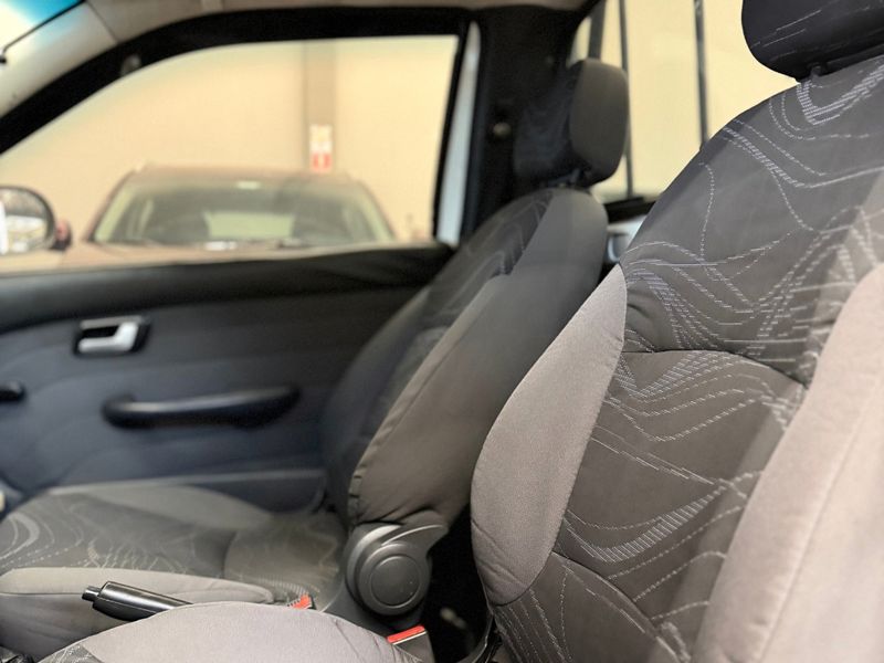 FIAT STRADA 1.4 MPI WORKING CD 8V 2013/2013 LEHMEN VEÍCULOS VENÂNCIO AIRES / Carros no Vale