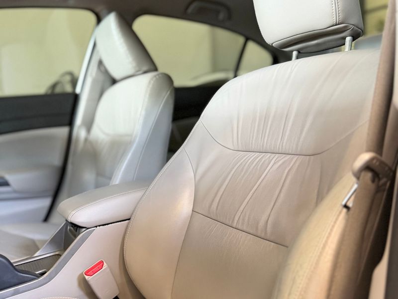HONDA CIVIC 2.0 LXR 16V 2014/2015 LEHMEN VEÍCULOS VENÂNCIO AIRES / Carros no Vale