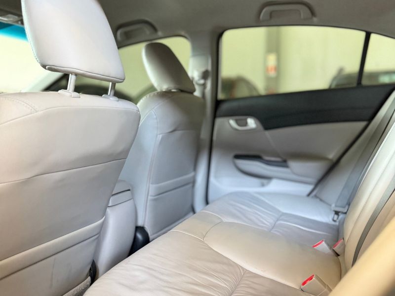 HONDA CIVIC 2.0 LXR 16V 2014/2015 LEHMEN VEÍCULOS VENÂNCIO AIRES / Carros no Vale