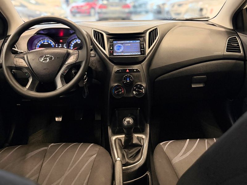 HYUNDAI HB20S 1.0 COMFORT STYLE 12V 2013/2014 LEHMEN VEÍCULOS VENÂNCIO AIRES / Carros no Vale