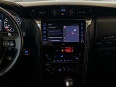 TOYOTA HILUX SW4 2.8 D-4D TURBO SRX 7L 4X4 2021/2021 LEHMEN VEÍCULOS VENÂNCIO AIRES / Carros no Vale