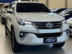 TOYOTA HILUX SW4 2.8 SRX 4X4 16V TURBO INTERCOOLER 2018/2019 LEHMEN VEÍCULOS VENÂNCIO AIRES / Carros no Vale