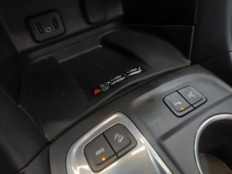 Chevrolet EQUINOX 2.0 16V TURBO GASOLINA PREMIER AWD AUTOMÁTICO 2017/2018 BETIOLO NOVOS E SEMINOVOS LAJEADO / Carros no Vale Chevrolet EQUINOX 2.0 16V TURBO GASOLINA PREMIER AWD AUTOMÁTICO 2017/2018 BETIOLO NOVOS E SEMINOVOS LAJEADO / Carros no Vale
