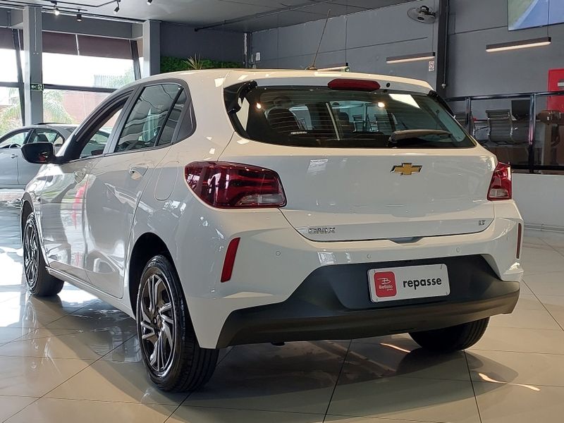 Chevrolet ONIX 1.0 FLEX LT MANUAL 2021/2022 BETIOLO NOVOS E SEMINOVOS LAJEADO / Carros no Vale Chevrolet ONIX 1.0 FLEX LT MANUAL 2021/2022 BETIOLO NOVOS E SEMINOVOS LAJEADO / Carros no Vale