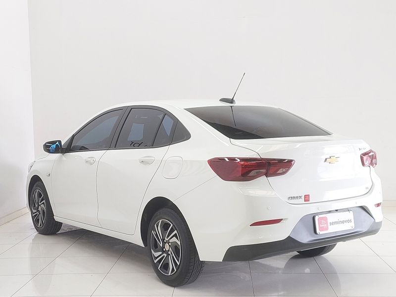 Chevrolet ONIX 1.0 TURBO FLEX PLUS LT AUTOMÁTICO 2024/2025 BETIOLO NOVOS E SEMINOVOS LAJEADO / Carros no Vale Chevrolet ONIX 1.0 TURBO FLEX PLUS LT AUTOMÁTICO 2024/2025 BETIOLO NOVOS E SEMINOVOS LAJEADO / Carros no Vale