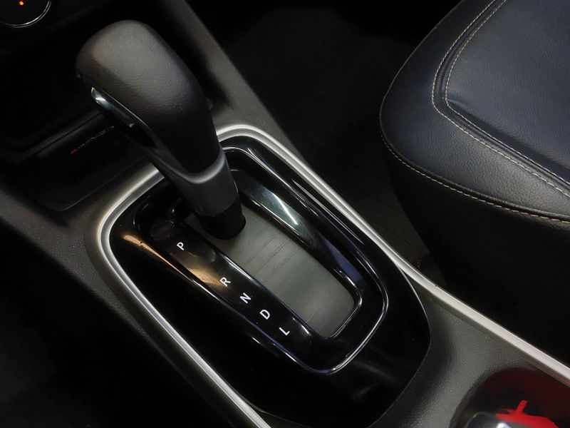Chevrolet TRACKER 1.2 TURBO FLEX PREMIER AUTOMÁTICO 2022/2023 BETIOLO NOVOS E SEMINOVOS LAJEADO / Carros no Vale