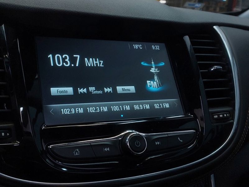 Chevrolet TRACKER 1.4 16V TURBO FLEX PREMIER AUTOMÁTICO 2017/2018 BETIOLO NOVOS E SEMINOVOS LAJEADO / Carros no Vale