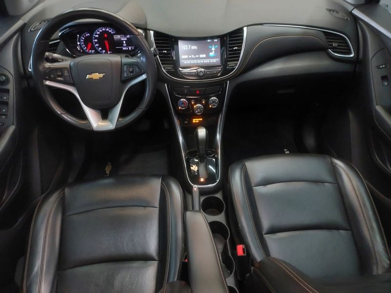 Chevrolet TRACKER 1.4 16V TURBO FLEX PREMIER AUTOMÁTICO 2017/2018 BETIOLO NOVOS E SEMINOVOS LAJEADO / Carros no Vale