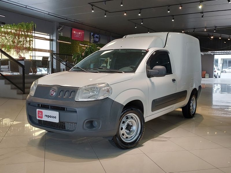 Fiat FIORINO 1.4 MPI FURGÃO 8V FLEX 2P MANUAL 2015/2016 BETIOLO NOVOS E SEMINOVOS LAJEADO / Carros no Vale