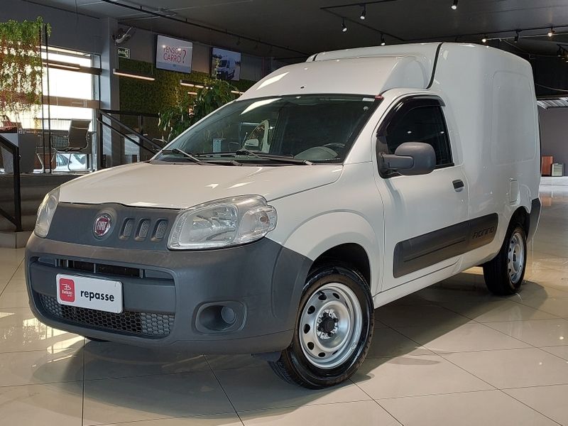 Fiat FIORINO 1.4 MPI FURGÃO 8V FLEX 2P MANUAL 2015/2016 BETIOLO NOVOS E SEMINOVOS LAJEADO / Carros no Vale