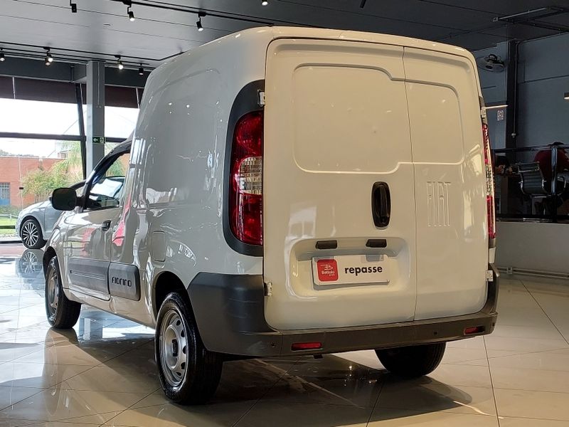 Fiat FIORINO 1.4 MPI FURGÃO 8V FLEX 2P MANUAL 2015/2016 BETIOLO NOVOS E SEMINOVOS LAJEADO / Carros no Vale