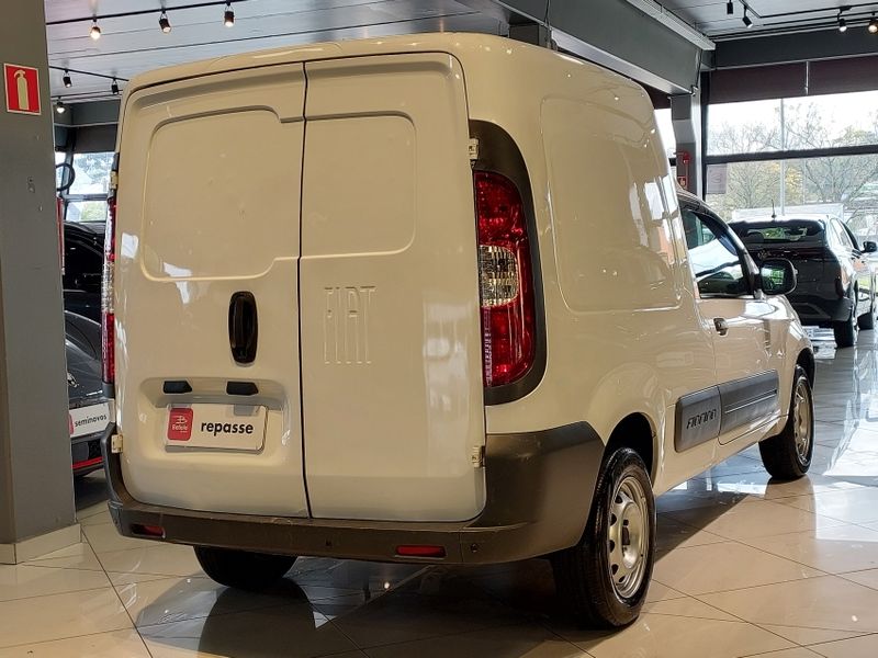 Fiat FIORINO 1.4 MPI FURGÃO 8V FLEX 2P MANUAL 2015/2016 BETIOLO NOVOS E SEMINOVOS LAJEADO / Carros no Vale