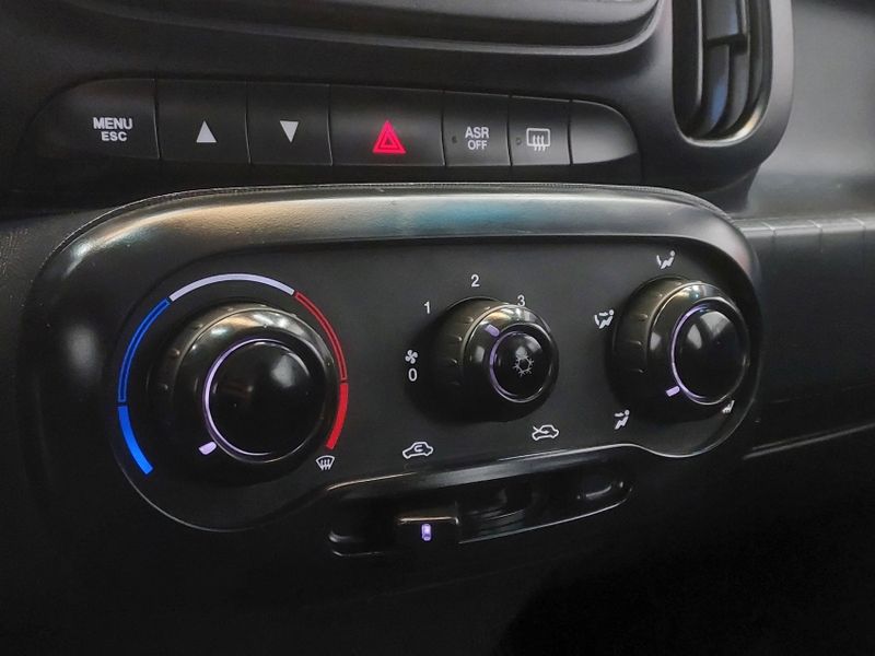 Fiat MOBI 1.0 EVO FLEX LIKE MANUAL 2024/2025 BETIOLO NOVOS E SEMINOVOS LAJEADO / Carros no Vale Fiat MOBI 1.0 EVO FLEX LIKE MANUAL 2024/2025 BETIOLO NOVOS E SEMINOVOS LAJEADO / Carros no Vale