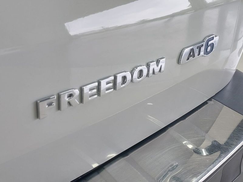 Fiat TORO 1.8 16V EVO FLEX FREEDOM AT6 2016/2017 BETIOLO NOVOS E SEMINOVOS LAJEADO / Carros no Vale