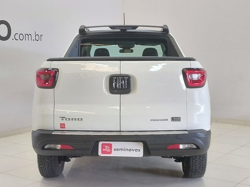 Fiat TORO 2.0 16V TURBO DIESEL FREEDOM 4WD AT9 2022/2023 BETIOLO NOVOS E SEMINOVOS LAJEADO / Carros no Vale Fiat TORO 2.0 16V TURBO DIESEL FREEDOM 4WD AT9 2022/2023 BETIOLO NOVOS E SEMINOVOS LAJEADO / Carros no Vale