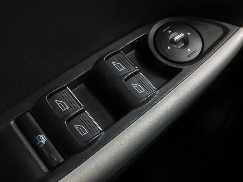 Ford FOCUS 2.0 TITANIUM 16V FLEX 4P POWERSHIFT 2014/2015 BETIOLO NOVOS E SEMINOVOS LAJEADO / Carros no Vale
