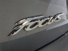 Ford FOCUS 2.0 TITANIUM 16V FLEX 4P POWERSHIFT 2014/2015 BETIOLO NOVOS E SEMINOVOS LAJEADO / Carros no Vale
