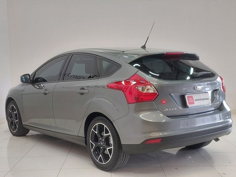Ford FOCUS 2.0 TITANIUM 16V FLEX 4P POWERSHIFT 2014/2015 BETIOLO NOVOS E SEMINOVOS LAJEADO / Carros no Vale