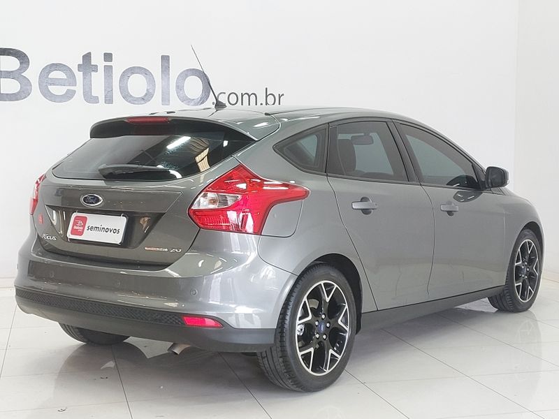 Ford FOCUS 2.0 TITANIUM 16V FLEX 4P POWERSHIFT 2014/2015 BETIOLO NOVOS E SEMINOVOS LAJEADO / Carros no Vale