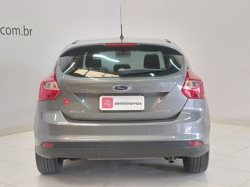 Ford FOCUS 2.0 TITANIUM 16V FLEX 4P POWERSHIFT 2014/2015 BETIOLO NOVOS E SEMINOVOS LAJEADO / Carros no Vale