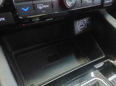 JEEP COMMANDER 2.0 TD380 TURBO DIESEL LIMITED AT9 2022/2022 BETIOLO NOVOS E SEMINOVOS LAJEADO / Carros no Vale