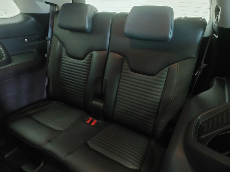 JEEP COMMANDER 2.0 TD380 TURBO DIESEL LIMITED AT9 2022/2022 BETIOLO NOVOS E SEMINOVOS LAJEADO / Carros no Vale