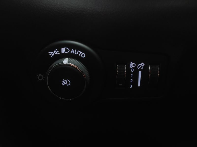 JEEP COMPASS 1.3 T270 TURBO FLEX LONGITUDE AT6 2024/2025 BETIOLO NOVOS E SEMINOVOS LAJEADO / Carros no Vale JEEP COMPASS 1.3 T270 TURBO FLEX LONGITUDE AT6 2024/2025 BETIOLO NOVOS E SEMINOVOS LAJEADO / Carros no Vale