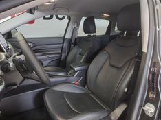 JEEP COMPASS 1.3 T270 TURBO FLEX LONGITUDE AT6 2024/2025 BETIOLO NOVOS E SEMINOVOS LAJEADO / Carros no Vale
