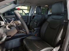 JEEP COMPASS 1.3 T270 TURBO FLEX LONGITUDE AT6 2024/2025 BETIOLO NOVOS E SEMINOVOS LAJEADO / Carros no Vale
