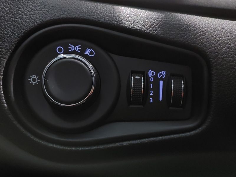 JEEP RENEGADE 1.3 T270 TURBO FLEX LONGITUDE AT6 2022/2023 BETIOLO NOVOS E SEMINOVOS LAJEADO / Carros no Vale JEEP RENEGADE 1.3 T270 TURBO FLEX LONGITUDE AT6 2022/2023 BETIOLO NOVOS E SEMINOVOS LAJEADO / Carros no Vale