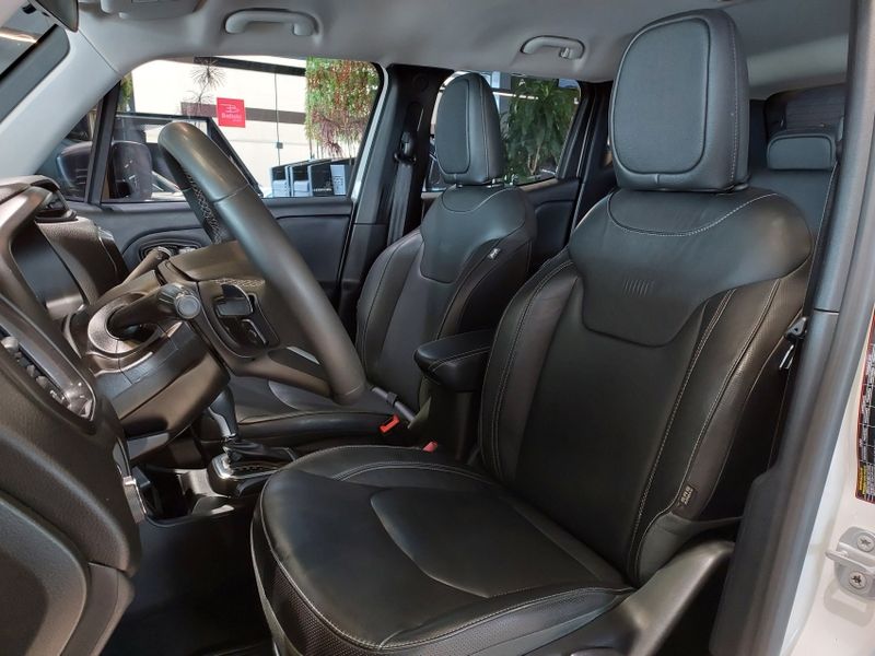 JEEP RENEGADE 1.3 T270 TURBO FLEX LONGITUDE AT6 2022/2023 BETIOLO NOVOS E SEMINOVOS LAJEADO / Carros no Vale JEEP RENEGADE 1.3 T270 TURBO FLEX LONGITUDE AT6 2022/2023 BETIOLO NOVOS E SEMINOVOS LAJEADO / Carros no Vale