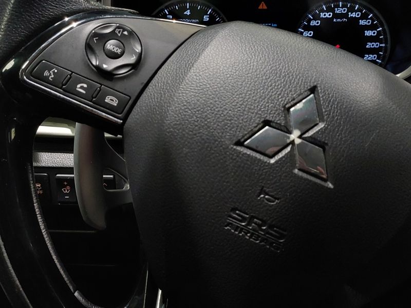 Mitsubishi ECLIPSE CROSS 1.5 MIVEC TURBO GASOLINA HPE CVT 2022/2023 BETIOLO NOVOS E SEMINOVOS LAJEADO / Carros no Vale Mitsubishi ECLIPSE CROSS 1.5 MIVEC TURBO GASOLINA HPE CVT 2022/2023 BETIOLO NOVOS E SEMINOVOS LAJEADO / Carros no Vale