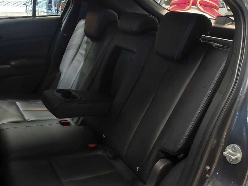 Mitsubishi ECLIPSE CROSS 1.5 MIVEC TURBO GASOLINA HPE CVT 2022/2023 BETIOLO NOVOS E SEMINOVOS LAJEADO / Carros no Vale Mitsubishi ECLIPSE CROSS 1.5 MIVEC TURBO GASOLINA HPE CVT 2022/2023 BETIOLO NOVOS E SEMINOVOS LAJEADO / Carros no Vale