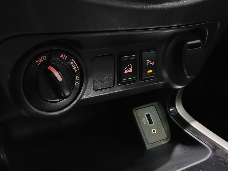 Nissan FRONTIER 2.3 16V TURBO DIESEL XE CD 4X4 AUTOMÁTICO 2018/2019 BETIOLO NOVOS E SEMINOVOS LAJEADO / Carros no Vale