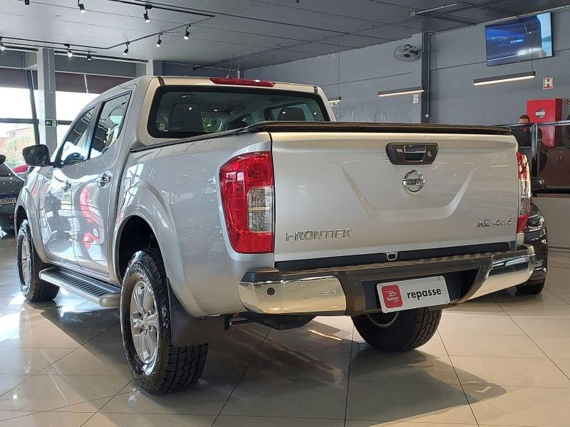 Nissan FRONTIER 2.3 16V TURBO DIESEL XE CD 4X4 AUTOMÁTICO 2018/2019 BETIOLO NOVOS E SEMINOVOS LAJEADO / Carros no Vale